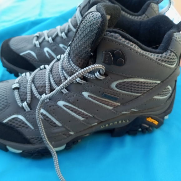 Merrell Women's Moab Hiking Boot - Picture 2 of 8